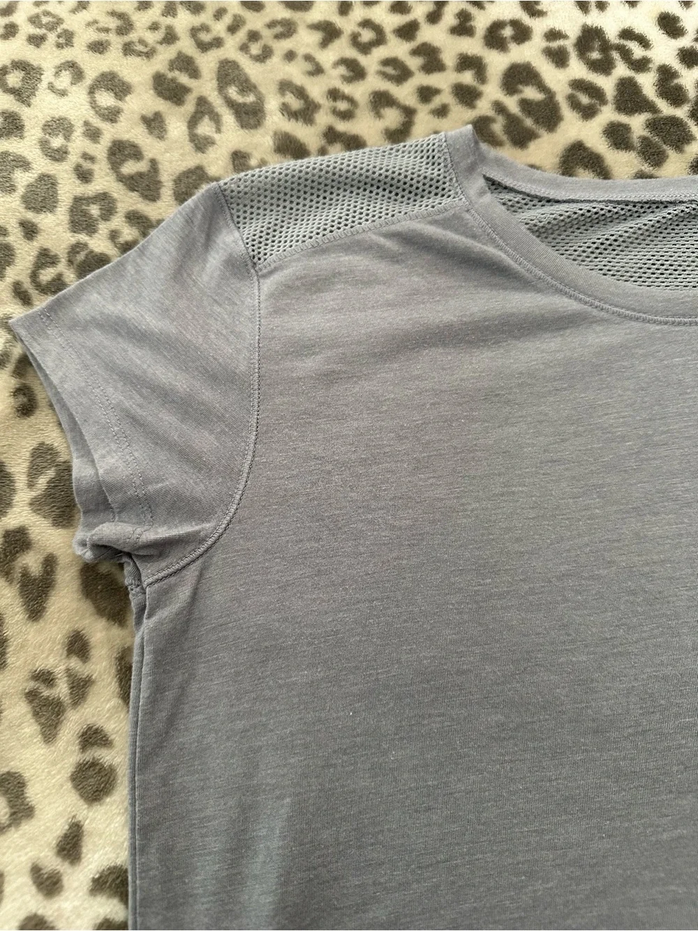Old Navy Active Short Sleeve Mesh Back Side Tie T-Shirt Gray Size XXL 16 Girls